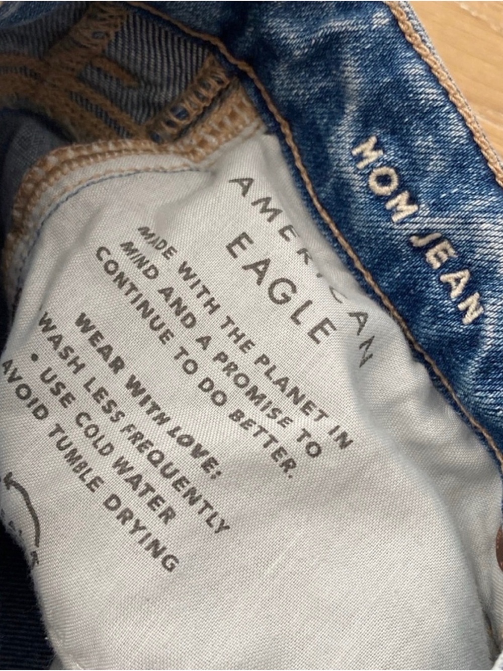 American Eagle Strigid Mom Jean size 0 - Picture 3 of 11